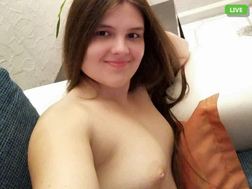 Molliges Girl im Nackt Chat vor der Teen Cam